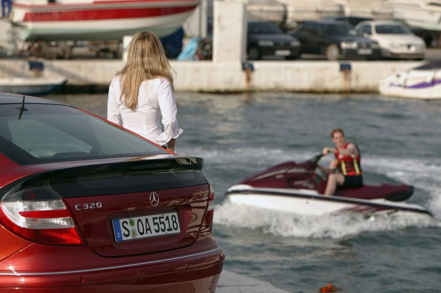  Mercedes-Benz C-Class Sportcoupe 2002 года  (фото 19 из 44)
